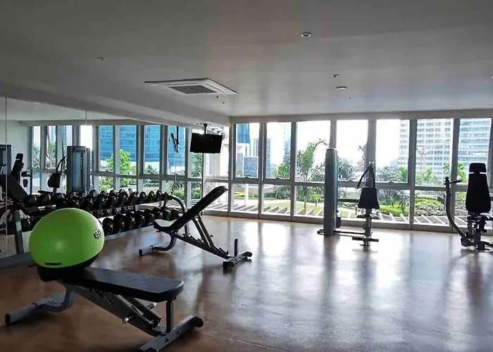 Apartamento Luxe 1br W/ Balcony @ Uptown Parksuites Manila
