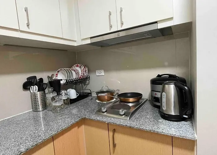 Luxe 1br W/ Balcony @ Uptown Parksuites Apartamento *