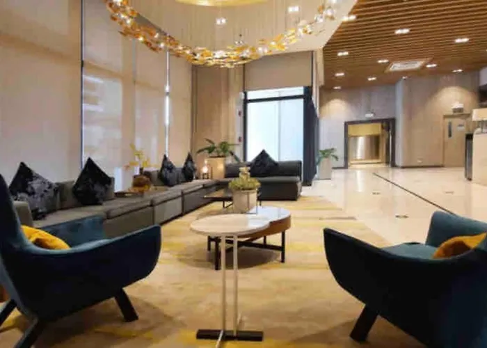 Luxe 1br W/ Balcony @ Uptown Parksuites Apartamento
