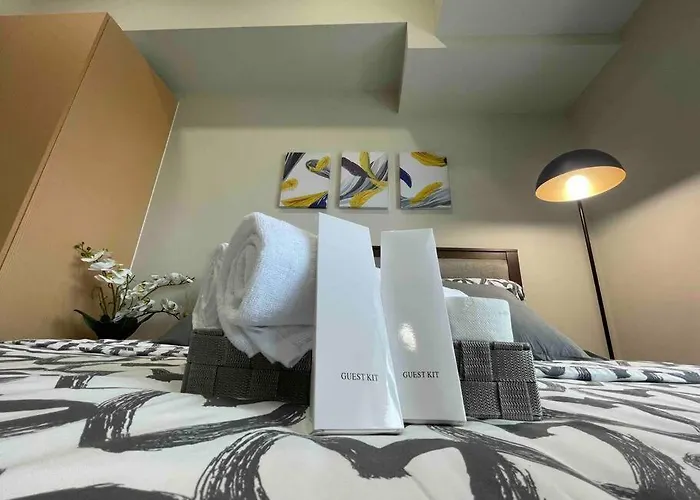 Luxe 1br W/ Balcony @ Uptown Parksuites *
