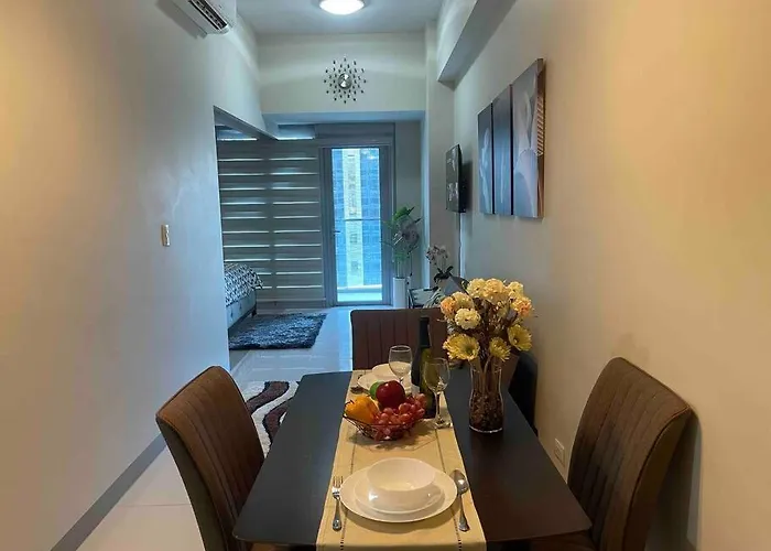 Luxe 1br W/ Balcony @ Uptown Parksuites Apartamento *