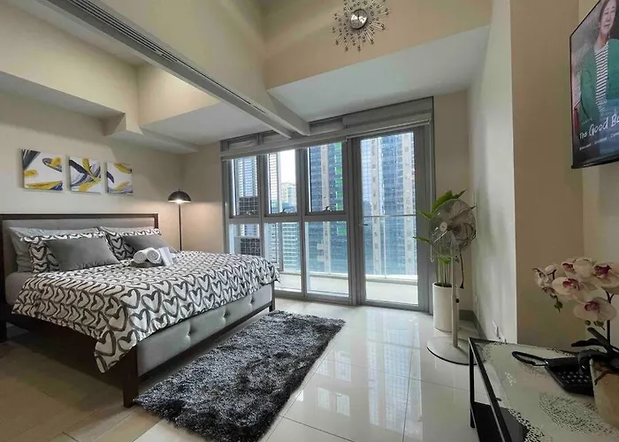 Luxe 1br W/ Balcony @ Uptown Parksuites Apartamento *